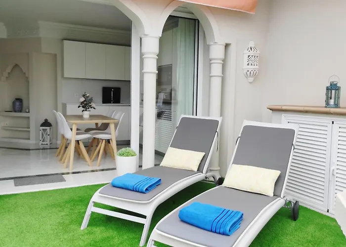Luxury Apartment, Comfort And Relax, Views Of The Pool